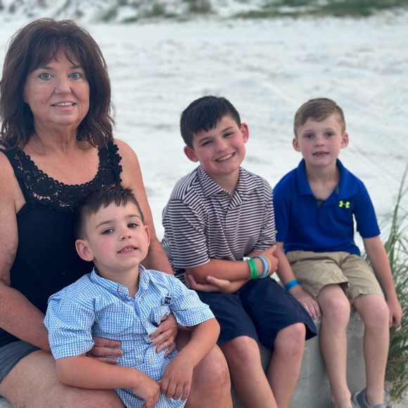 Meet your Posher, Paula. - Picture 2 of 4